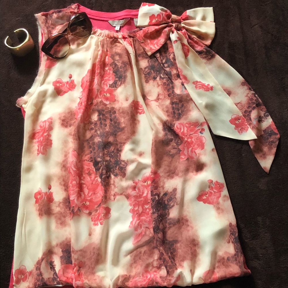 Sleeveless top